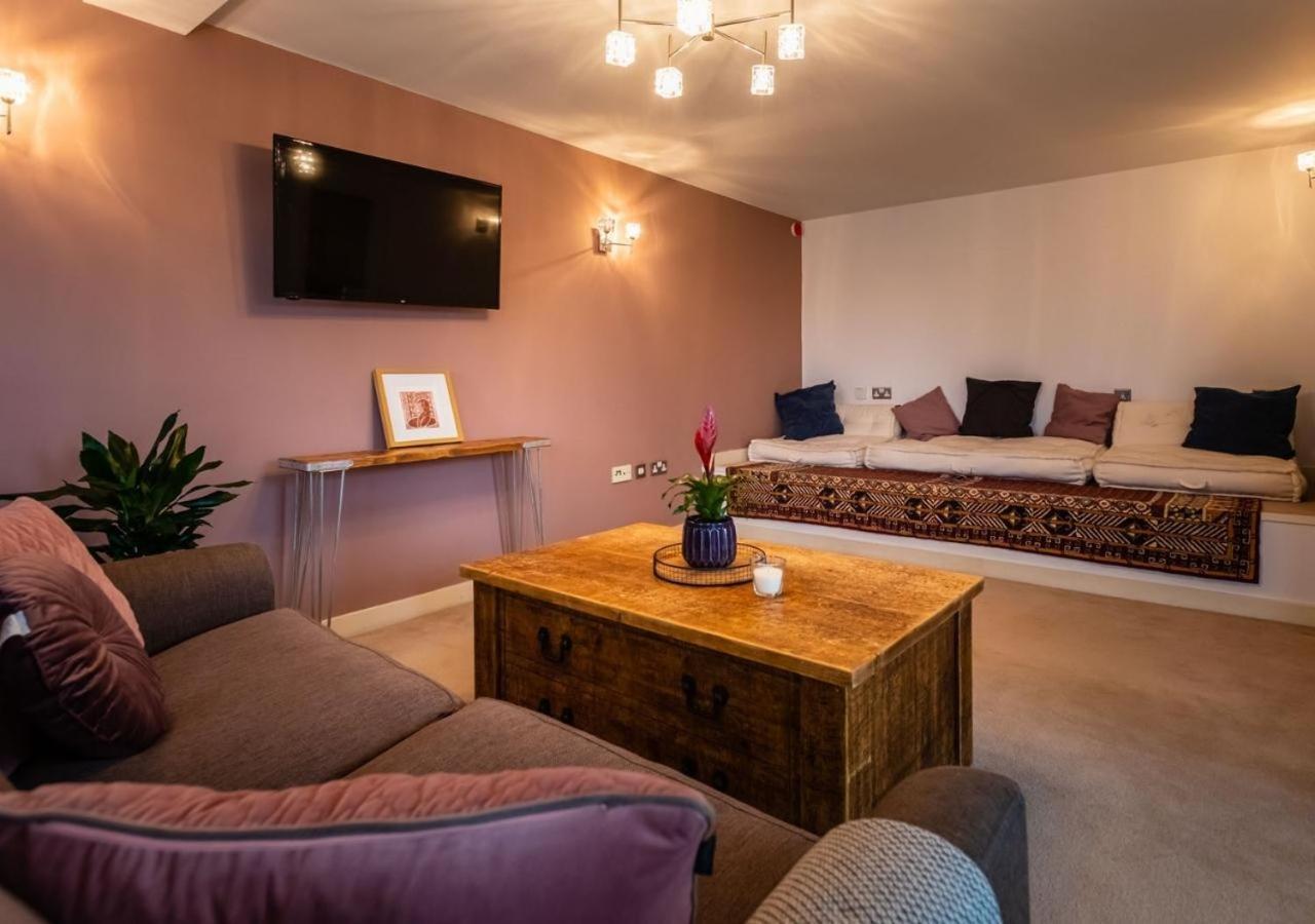 Lux Duplex Apartment 19Th Century Chapel Wakefield Centre 外观 照片