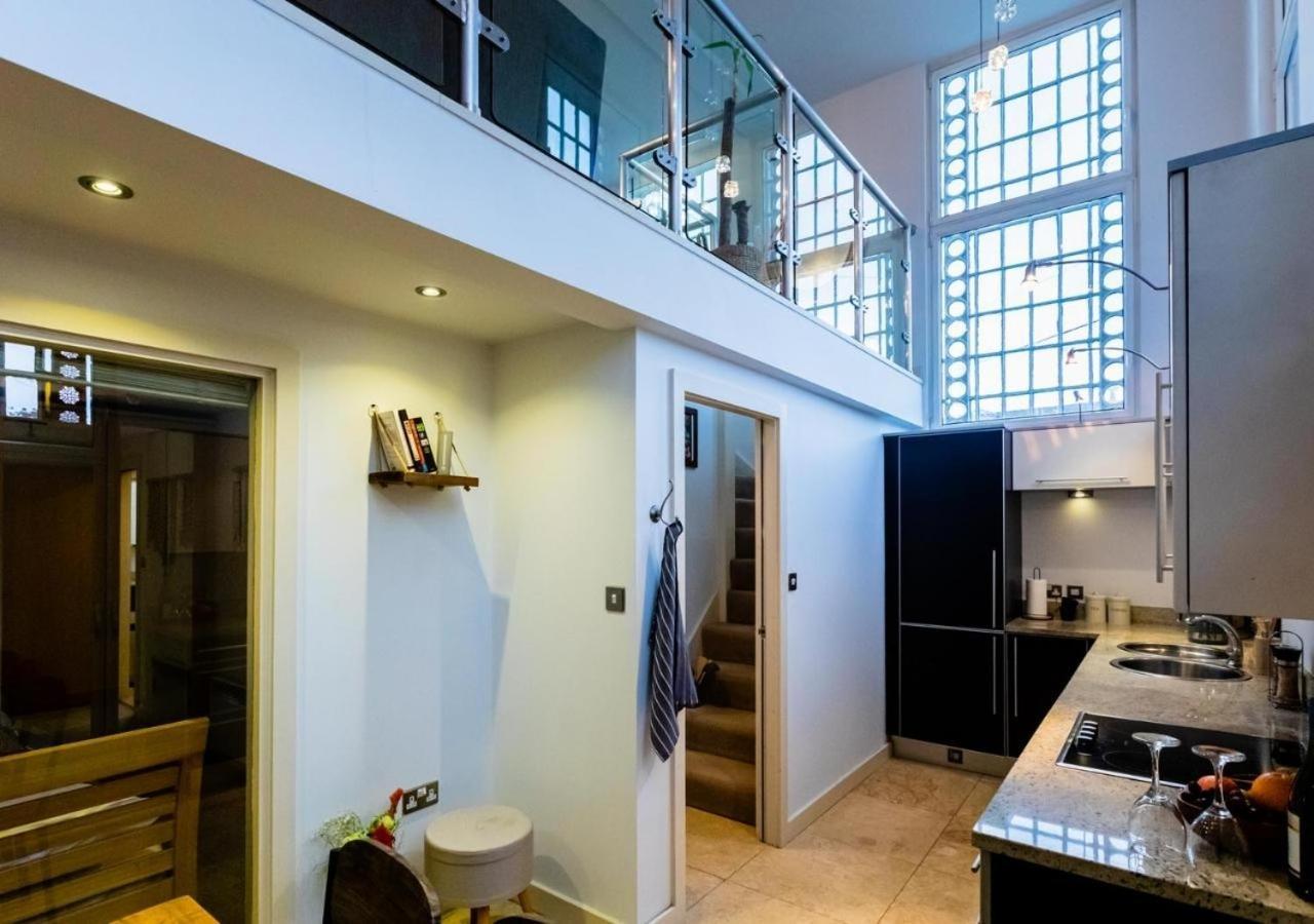 Lux Duplex Apartment 19Th Century Chapel Wakefield Centre 外观 照片